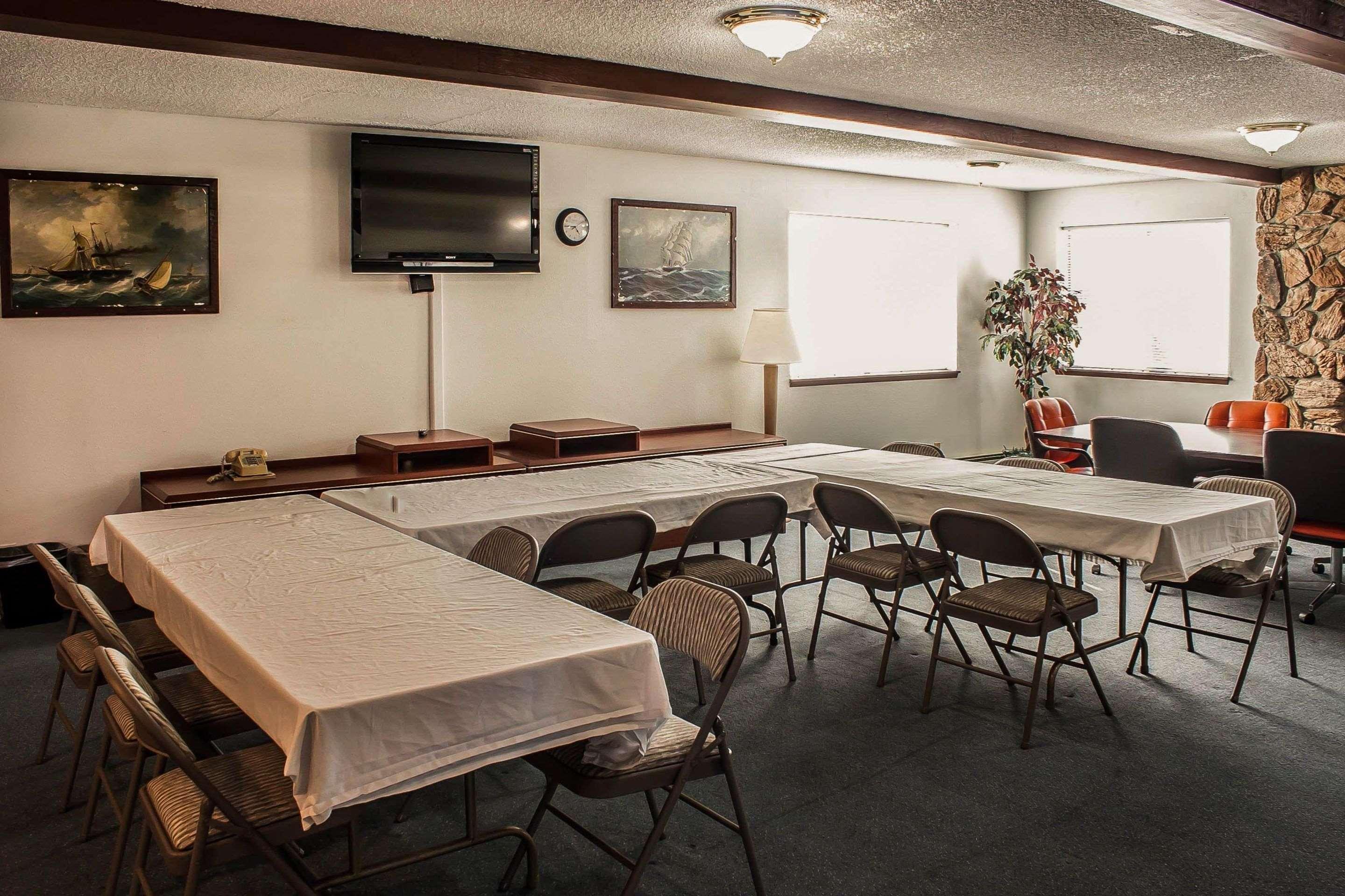 Econo Lodge Inn & Suites Hoquiam Екстериор снимка