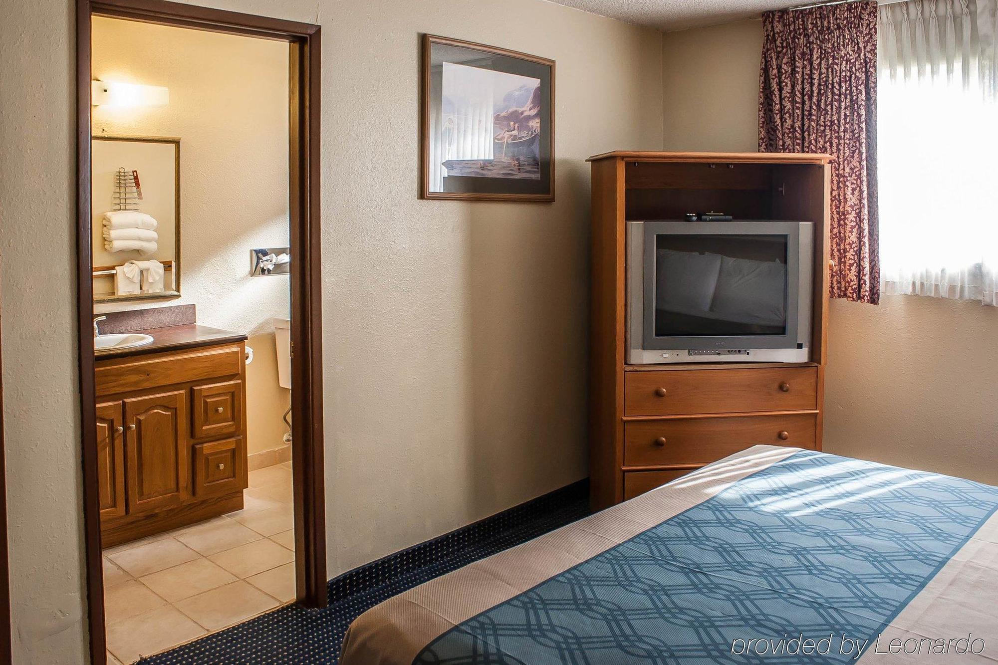 Econo Lodge Inn & Suites Hoquiam Екстериор снимка