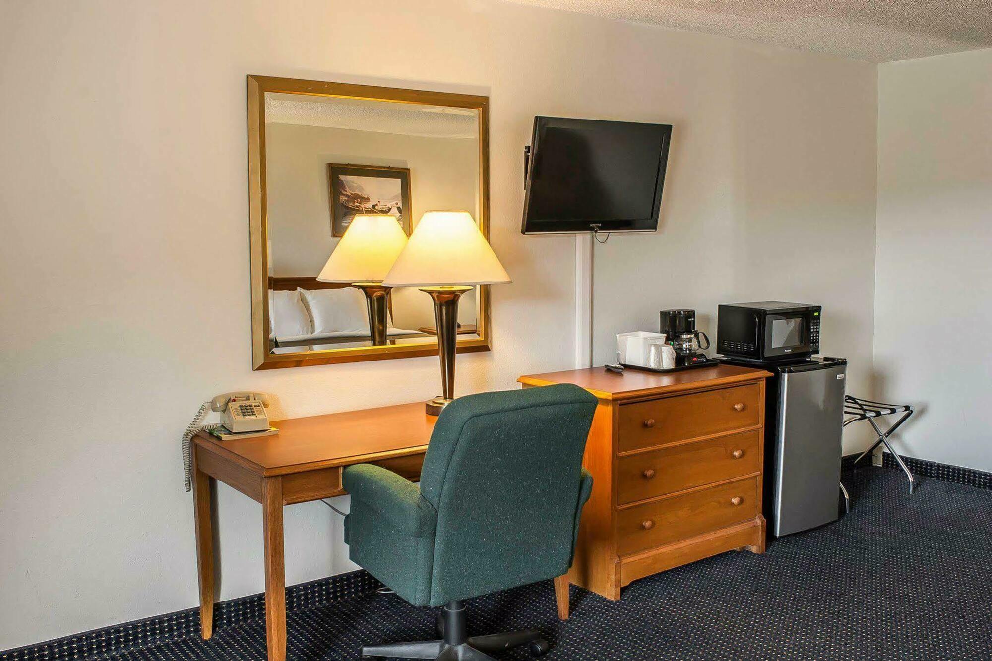 Econo Lodge Inn & Suites Hoquiam Екстериор снимка